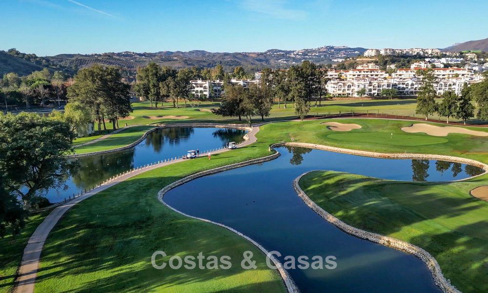 Nieuwe, moderne appartementen met fenomenaal uitzicht te koop in Mijas Costa, Costa del Sol 794599