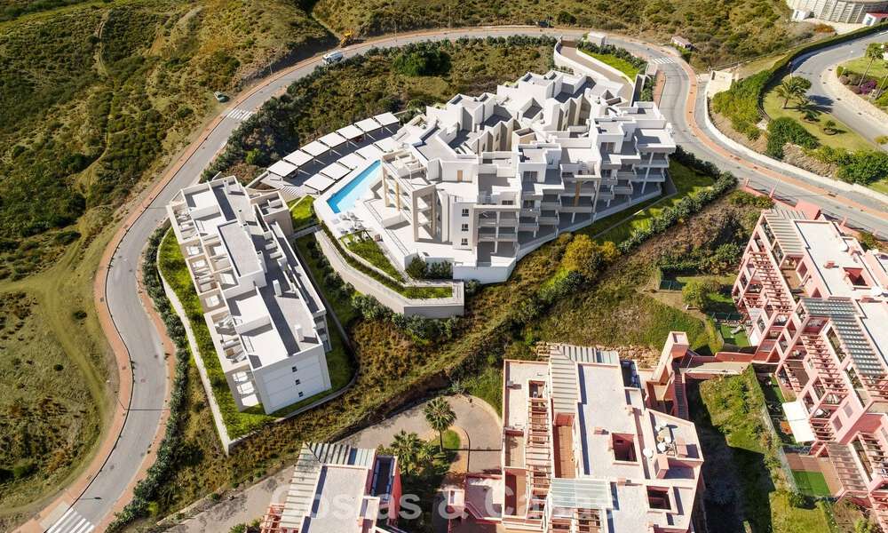 Nieuwe, moderne appartementen met fenomenaal uitzicht te koop in Mijas Costa, Costa del Sol 794605