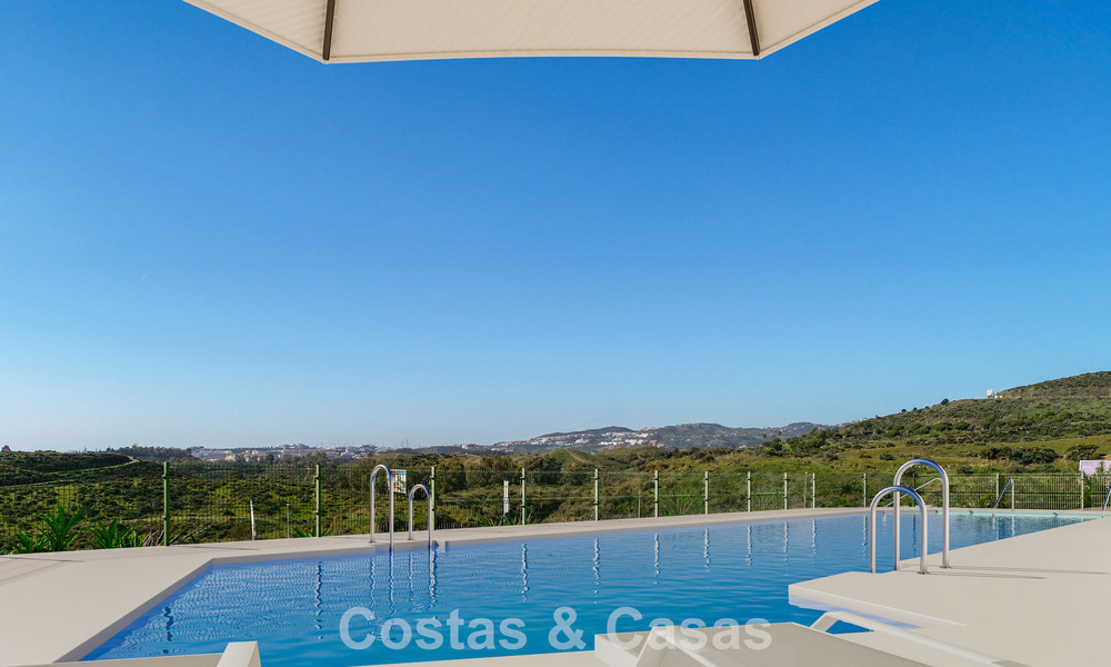 Nieuwe, moderne appartementen met fenomenaal uitzicht te koop in Mijas Costa, Costa del Sol 794610