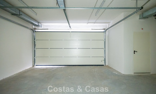 Modernistische haflvrijstaande villa te koop dicht bij voorzieningen in Guadalmina golf en San Pedro centrum, Marbella 794666 