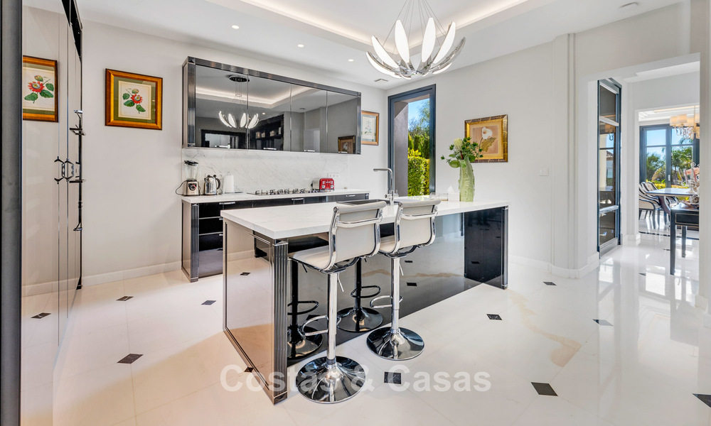 Statige luxevilla met golf-, berg- en zeezicht te koop in een golfwijk in Marbella - Benahavis 794726