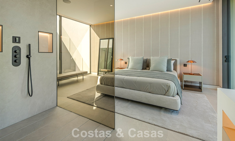 Ultramoderne halfvrijstaande villa met privétuin en -zwembad te koop aan de Golden Mile, Marbella 795047