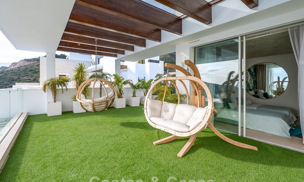 Exclusief, modern luxe penthouse met panoramisch berg- en zeezicht te koop op enkele minuten van Marbella stad 795334