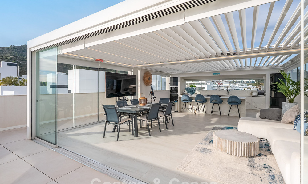 Exclusief, modern luxe penthouse met panoramisch berg- en zeezicht te koop op enkele minuten van Marbella stad 795335