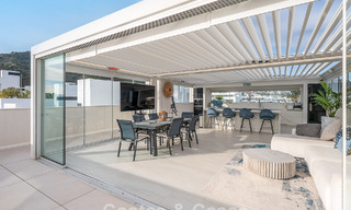 Exclusief, modern luxe penthouse met panoramisch berg- en zeezicht te koop op enkele minuten van Marbella stad 795335 