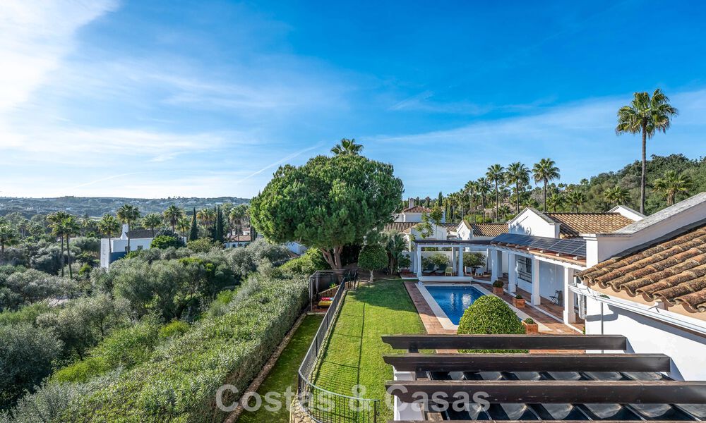 Authentieke Andalusische villa met idyllisch, panoramisch golfzicht te koop in Sotogrande Alto, Costa del Sol 795178