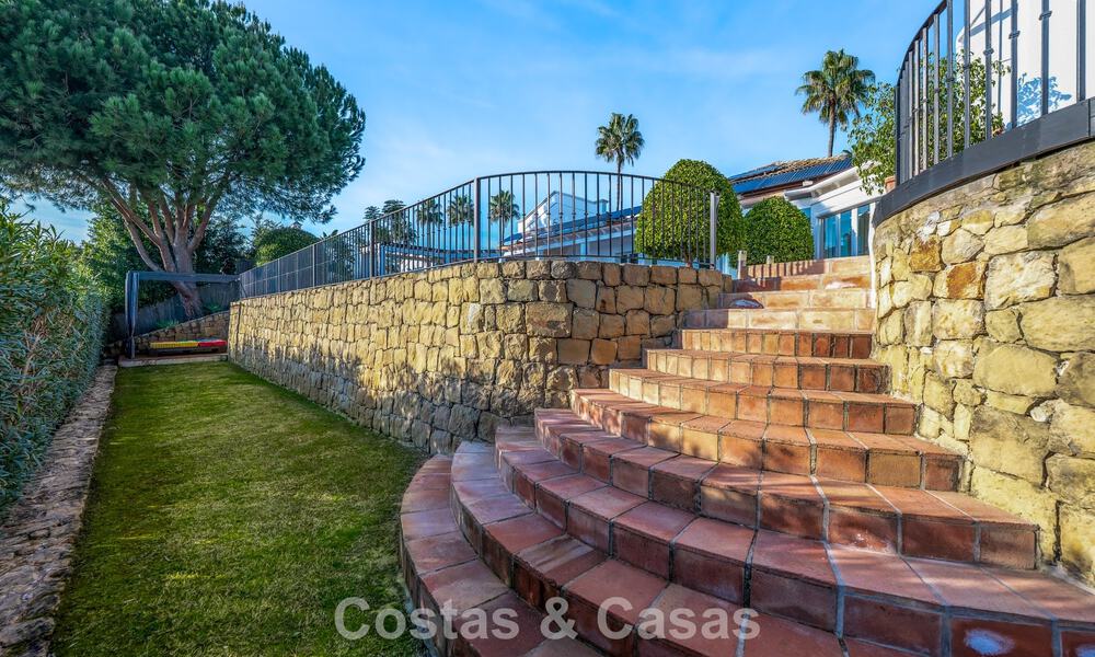 Authentieke Andalusische villa met idyllisch, panoramisch golfzicht te koop in Sotogrande Alto, Costa del Sol 795210