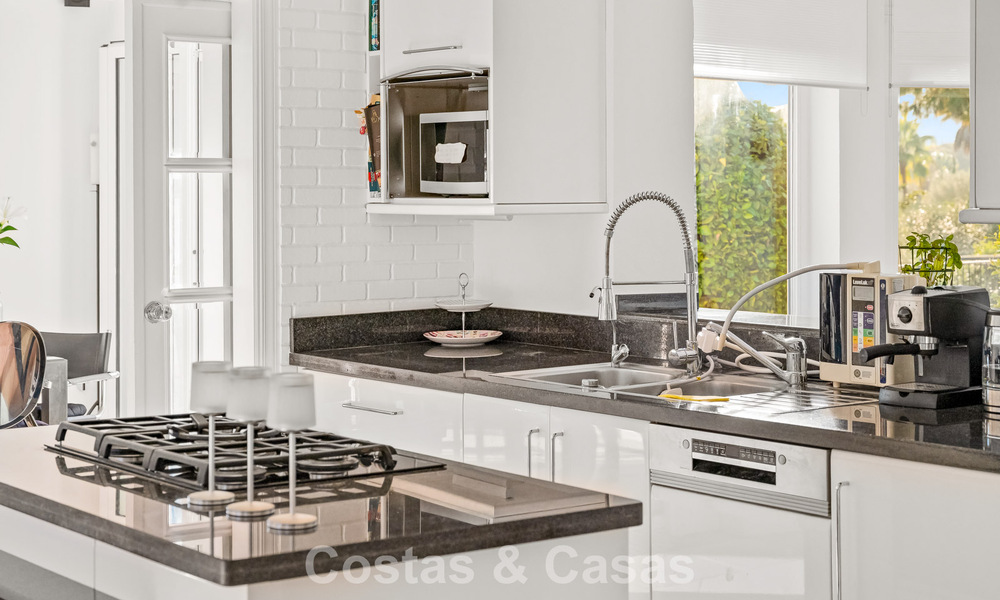 Authentieke Andalusische villa met idyllisch, panoramisch golfzicht te koop in Sotogrande Alto, Costa del Sol 795223