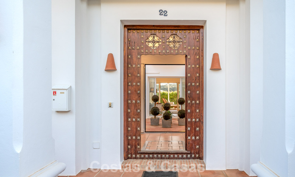 Authentieke Andalusische villa met idyllisch, panoramisch golfzicht te koop in Sotogrande Alto, Costa del Sol 795226