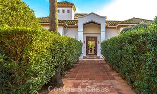 Authentieke Andalusische villa met idyllisch, panoramisch golfzicht te koop in Sotogrande Alto, Costa del Sol 795228 