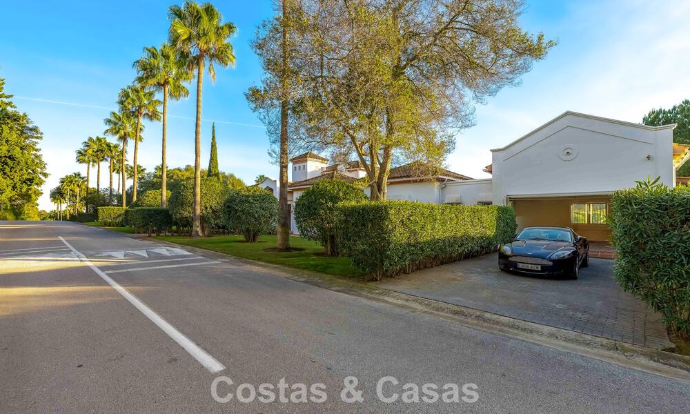 Authentieke Andalusische villa met idyllisch, panoramisch golfzicht te koop in Sotogrande Alto, Costa del Sol 795231