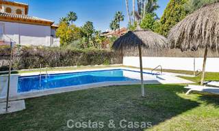 Stijlvol gemoderniseerd herenhuis te koop op wandelafstand van het strand in Puerto Banus, Marbella 795303 