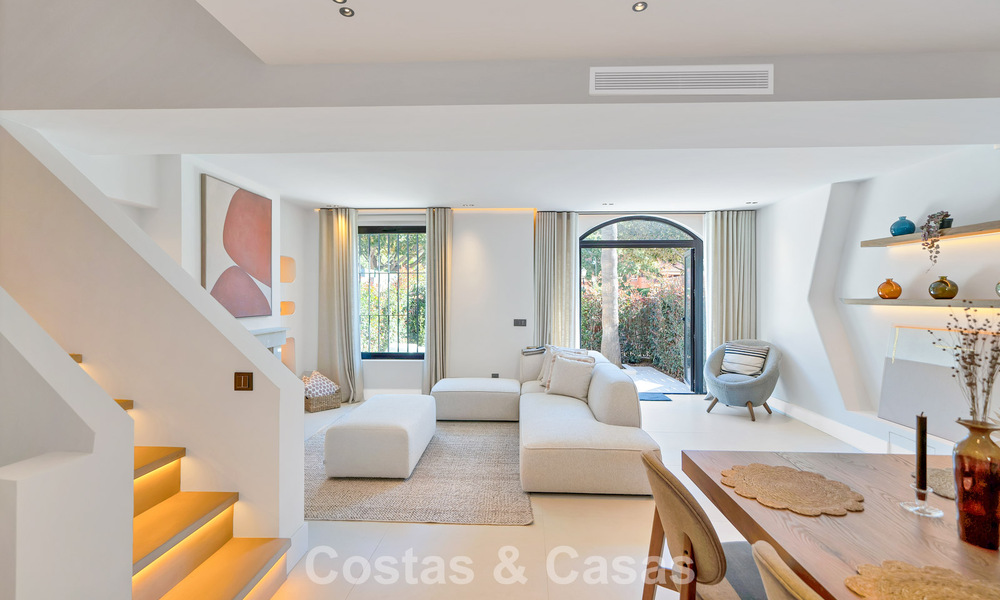 Stijlvol gemoderniseerd herenhuis te koop op wandelafstand van het strand in Puerto Banus, Marbella 795325