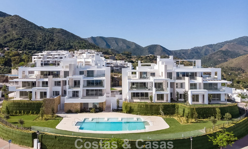 Luxueus, hedendaags tuinappartement met zeezicht te koop in een boutiquecomplex nabij Marbella stad 808626