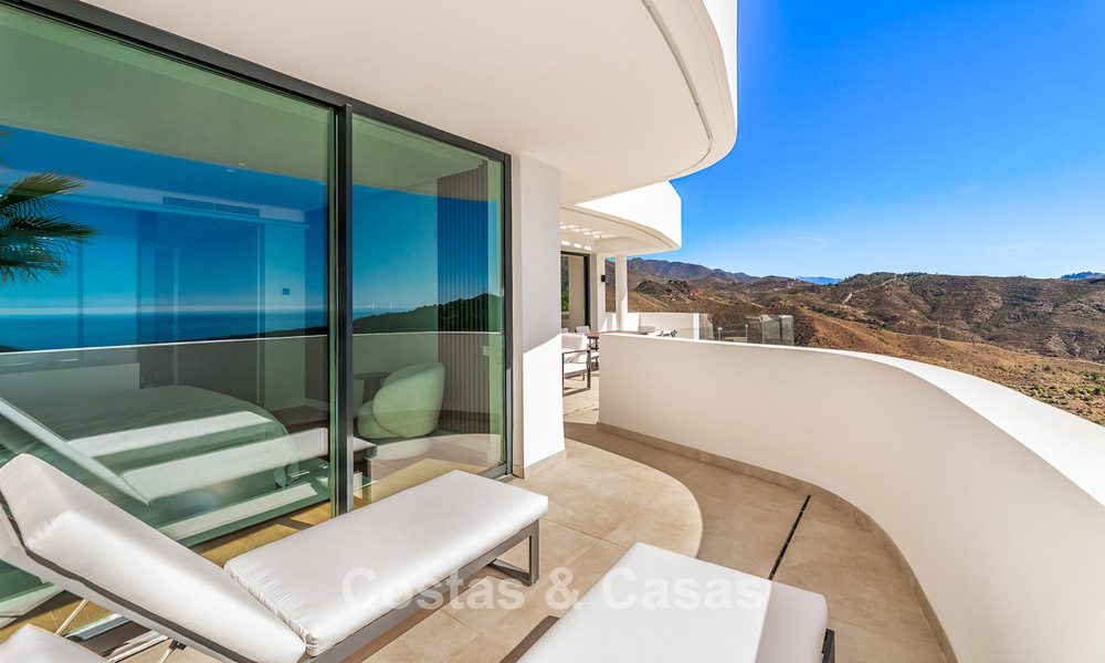 Instapklaar, avant-gardist appartement met subliem zeezicht te koop op luttele minuten van Marbella stad 795352