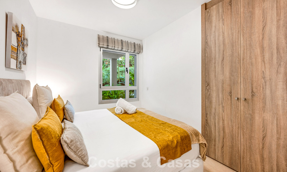 Eigentijds, tuinappartement te koop op enkele minuten lopen van het strand en Puerto Banus, Marbella 795725