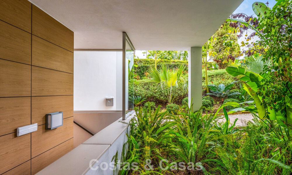 Eigentijds, tuinappartement te koop op enkele minuten lopen van het strand en Puerto Banus, Marbella 795727