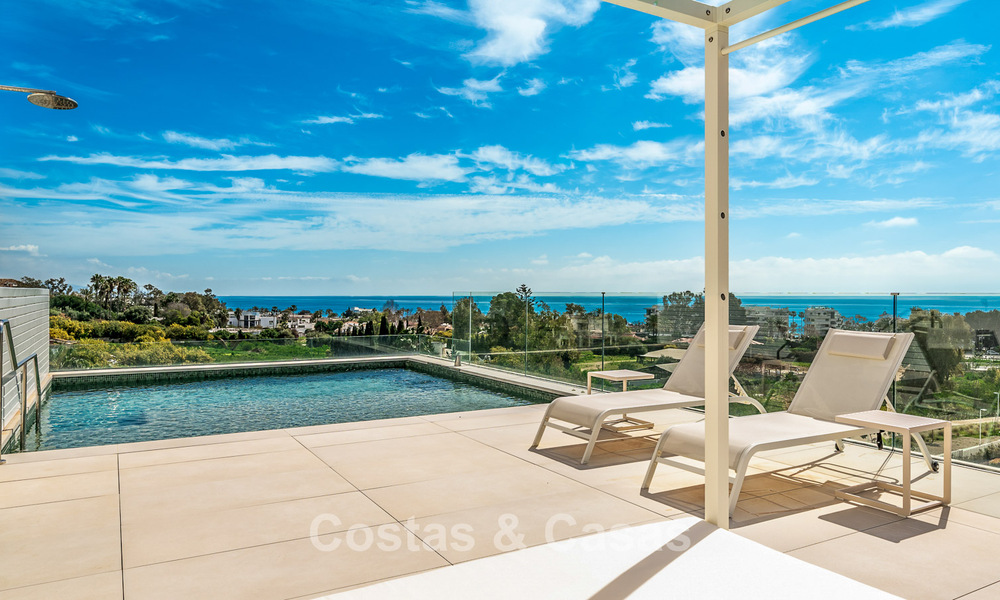 Eersteklas duplex penthouse te koop op loopafstand van het strand en Puerto Banus op Marbella’s Golden Mile 796069