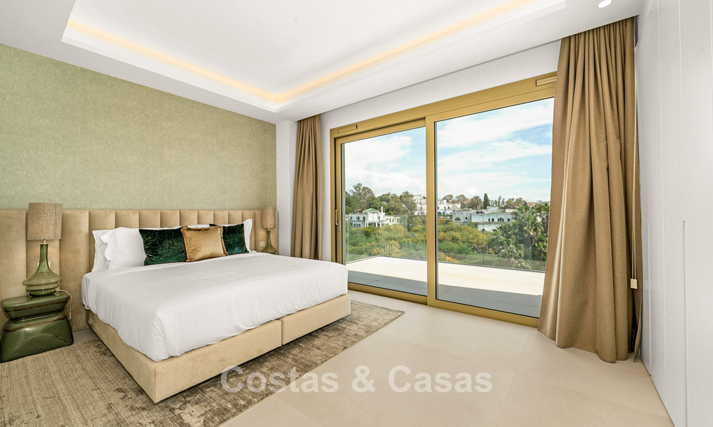 Eersteklas duplex penthouse te koop op loopafstand van het strand en Puerto Banus op Marbella’s Golden Mile 796070