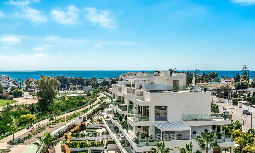 Eersteklas duplex penthouse te koop op loopafstand van het strand en Puerto Banus op Marbella’s Golden Mile 796072