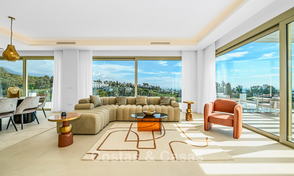 Eersteklas duplex penthouse te koop op loopafstand van het strand en Puerto Banus op Marbella’s Golden Mile 796078