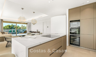 Luxe appartement te koop met panoramische uitzichten op Marbella’s Golden Mile vlakbij het strand en Puerto Banus 796001 