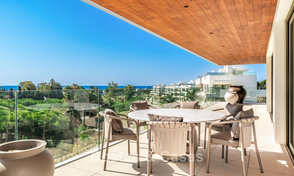 Luxe appartement te koop met panoramische uitzichten op Marbella’s Golden Mile vlakbij het strand en Puerto Banus 796004