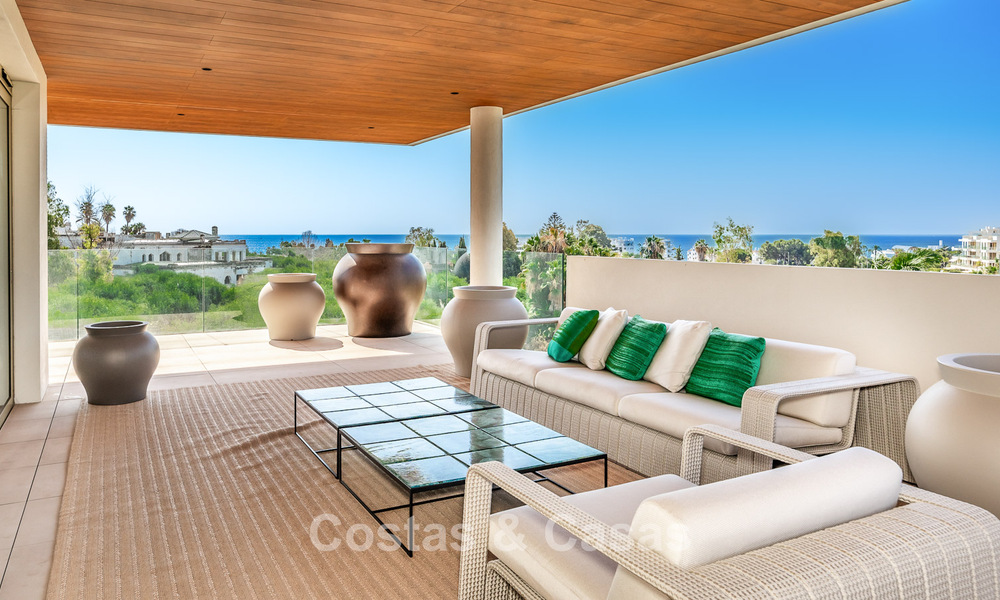 Luxe appartement te koop met panoramische uitzichten op Marbella’s Golden Mile vlakbij het strand en Puerto Banus 796005