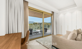 Luxe appartement te koop met panoramische uitzichten op Marbella’s Golden Mile vlakbij het strand en Puerto Banus 796009 