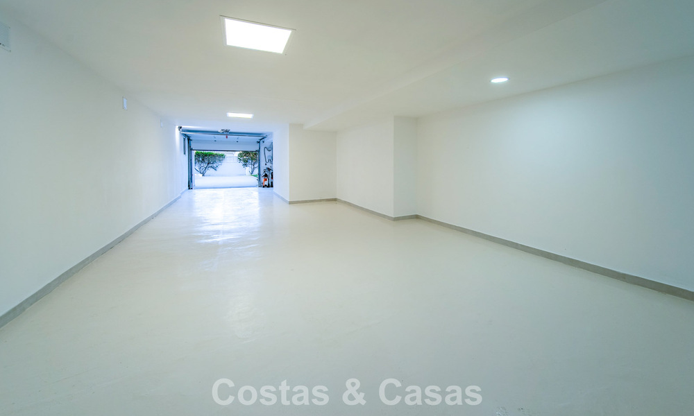 Luxe gerenoveerde villa op een steenworp van de golfbaan te koop in Guadalmina Alta, Marbella 795848