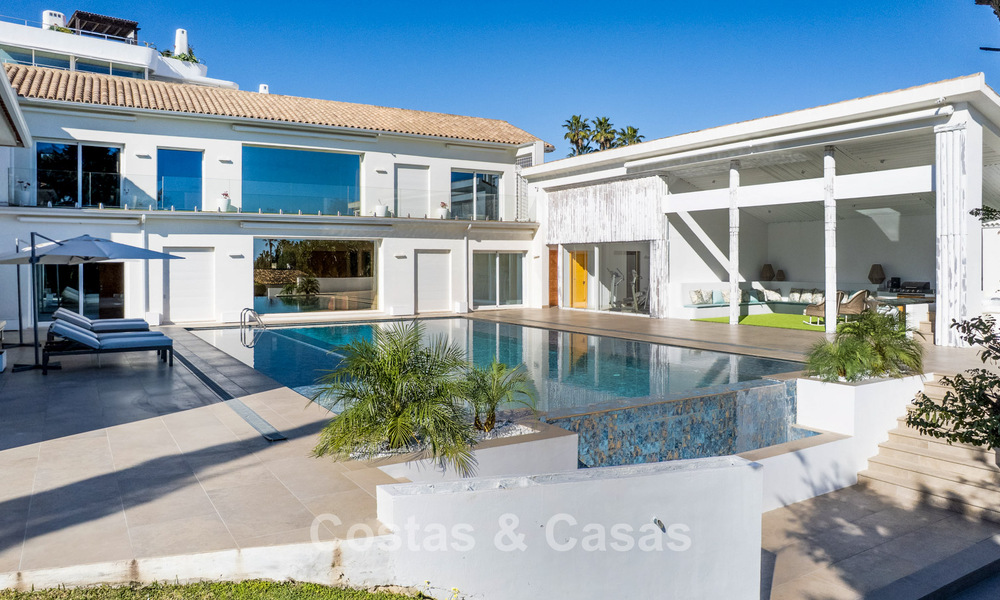 Luxe gerenoveerde villa op een steenworp van de golfbaan te koop in Guadalmina Alta, Marbella 795853