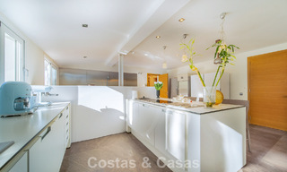 Luxe gerenoveerde villa op een steenworp van de golfbaan te koop in Guadalmina Alta, Marbella 795859 