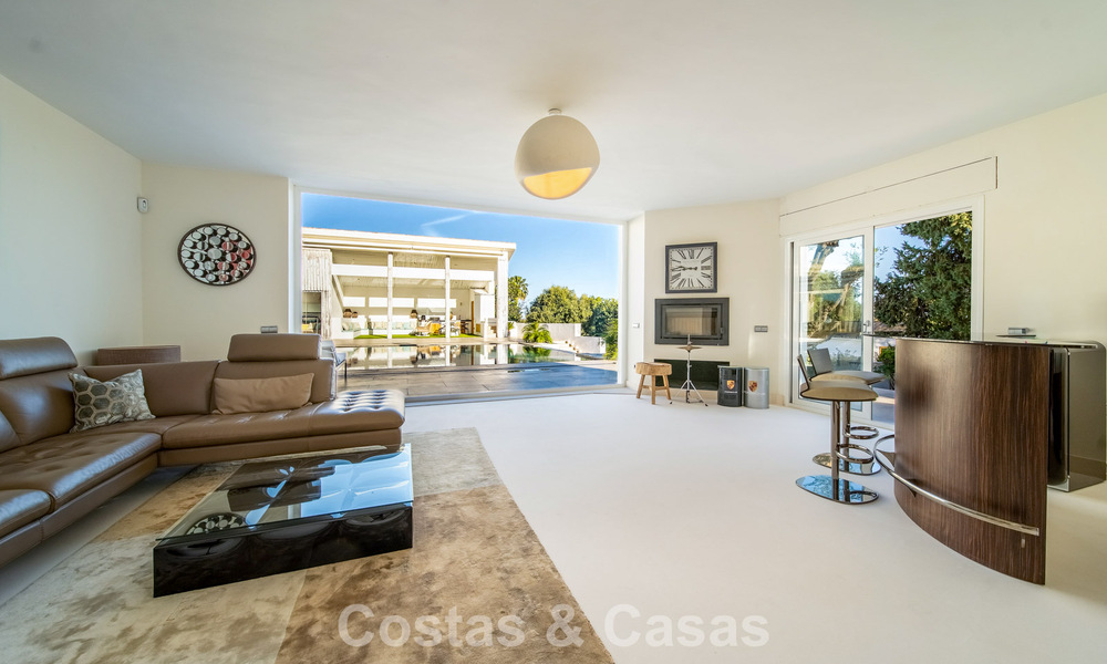 Luxe gerenoveerde villa op een steenworp van de golfbaan te koop in Guadalmina Alta, Marbella 795863