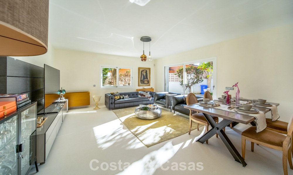 Luxe gerenoveerde villa op een steenworp van de golfbaan te koop in Guadalmina Alta, Marbella 795870