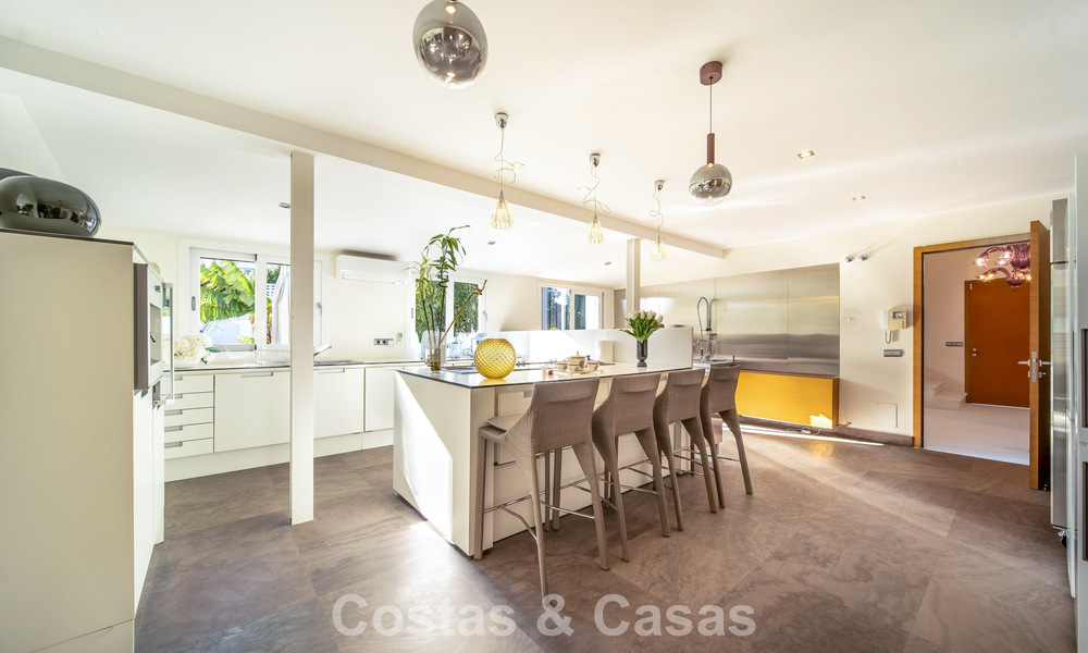 Luxe gerenoveerde villa op een steenworp van de golfbaan te koop in Guadalmina Alta, Marbella 795889