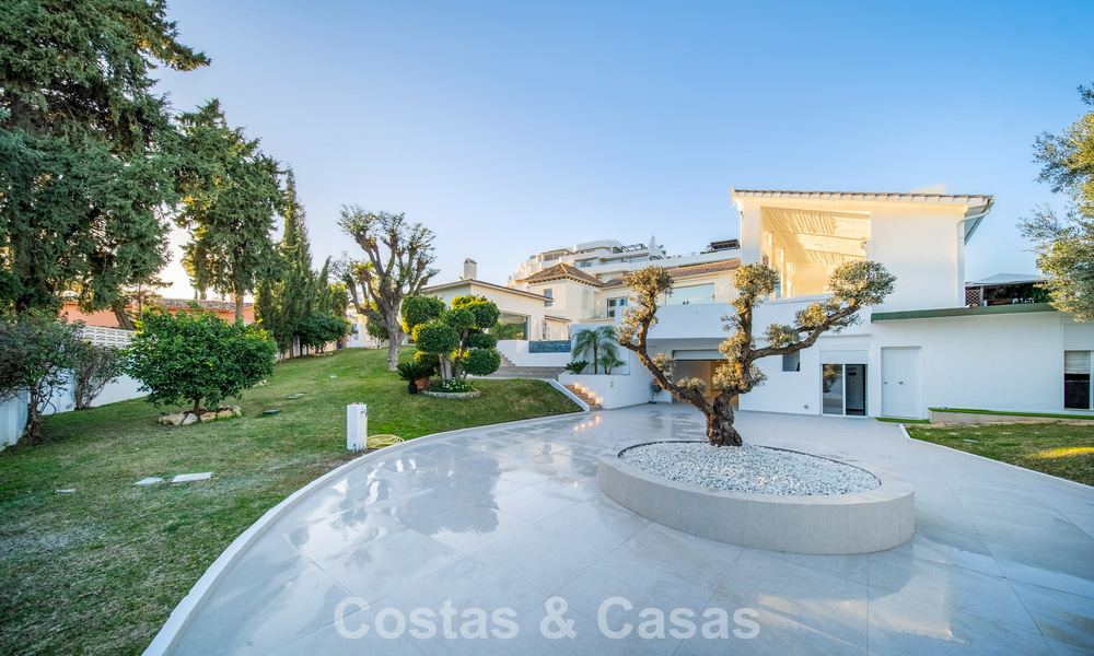 Luxe gerenoveerde villa op een steenworp van de golfbaan te koop in Guadalmina Alta, Marbella 795904
