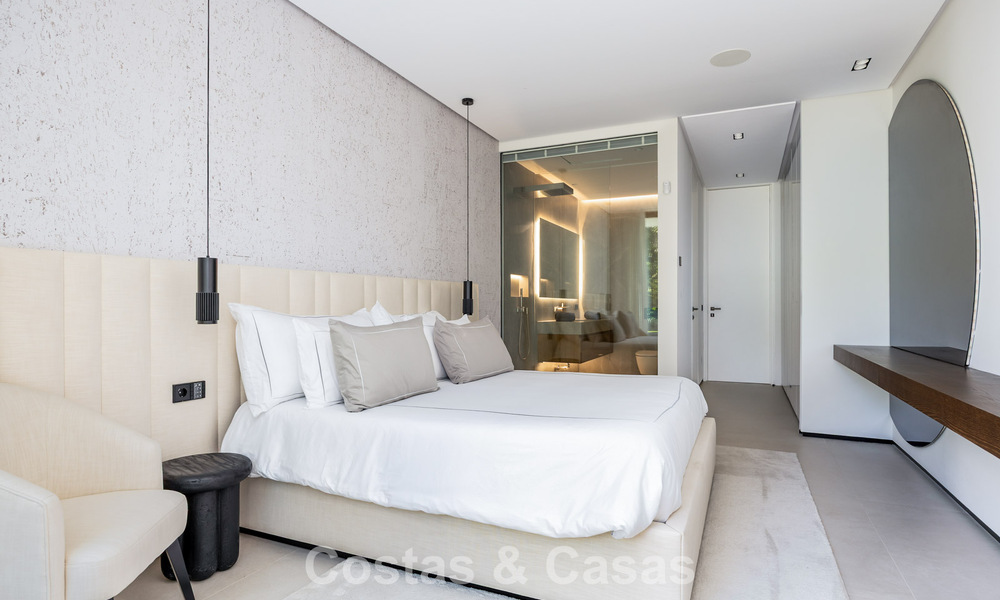 Spectaculaire, hedendaagse luxevilla te koop met zeezicht in El Madroñal, Marbella - Benahavis 796244