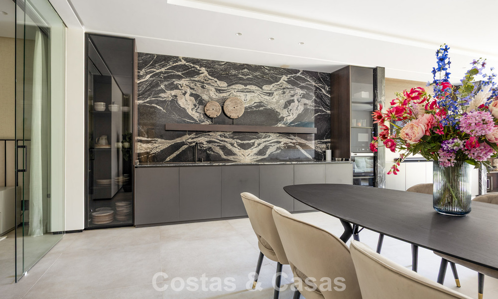 Spectaculaire, hedendaagse luxevilla te koop met zeezicht in El Madroñal, Marbella - Benahavis 796248