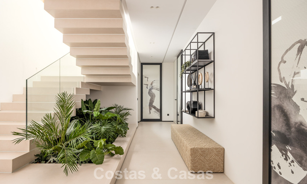 Spectaculaire, hedendaagse luxevilla te koop met zeezicht in El Madroñal, Marbella - Benahavis 796249