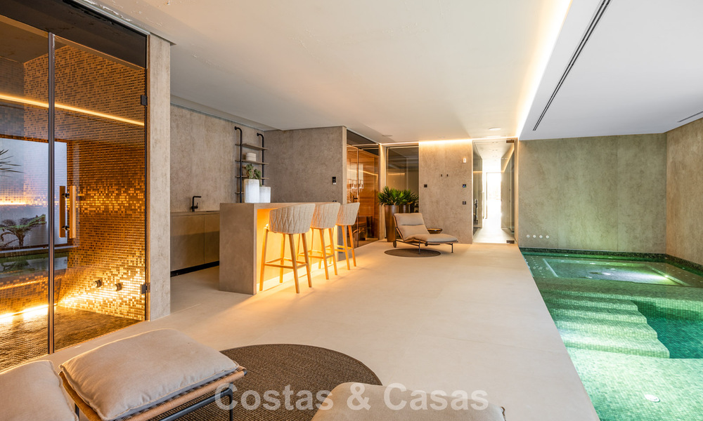 Spectaculaire, hedendaagse luxevilla te koop met zeezicht in El Madroñal, Marbella - Benahavis 796256