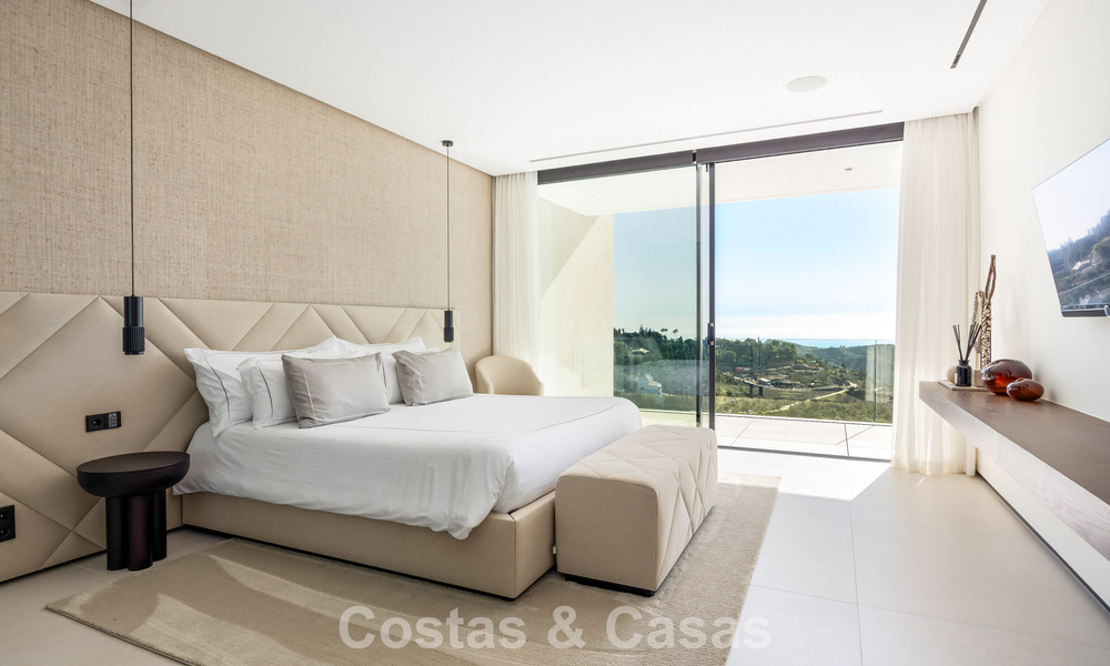 Spectaculaire, hedendaagse luxevilla te koop met zeezicht in El Madroñal, Marbella - Benahavis 796261