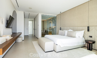 Spectaculaire, hedendaagse luxevilla te koop met zeezicht in El Madroñal, Marbella - Benahavis 796263 