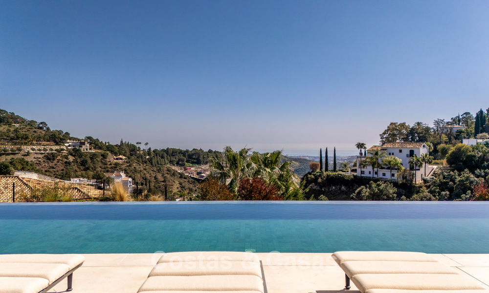 Spectaculaire, hedendaagse luxevilla te koop met zeezicht in El Madroñal, Marbella - Benahavis 796290