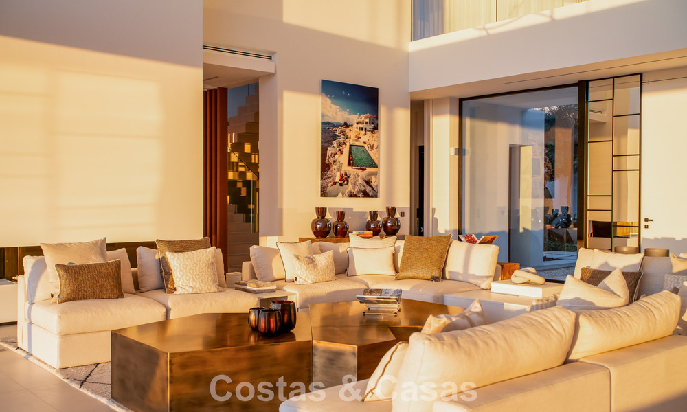Spectaculaire, hedendaagse luxevilla te koop met zeezicht in El Madroñal, Marbella - Benahavis 796297