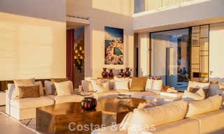 Spectaculaire, hedendaagse luxevilla te koop met zeezicht in El Madroñal, Marbella - Benahavis 796297 