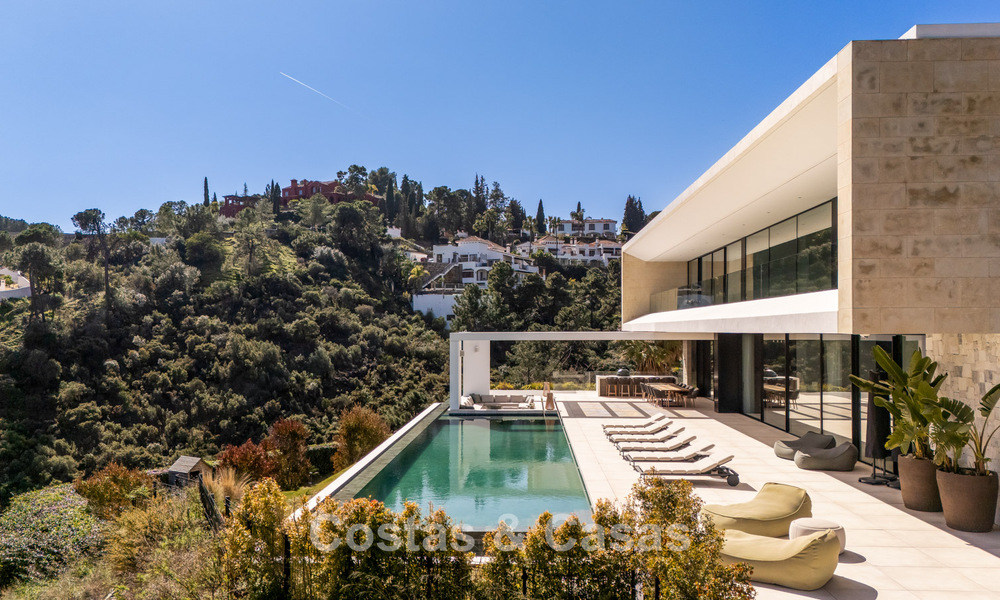 Spectaculaire, hedendaagse luxevilla te koop met zeezicht in El Madroñal, Marbella - Benahavis 796308