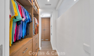 Modern gerenoveerde Andalusiche villa met berg- en zeezicht te koop in Nueva Andalucia, Marbella 796086 