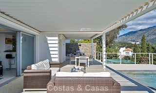 Modern gerenoveerde Andalusiche villa met berg- en zeezicht te koop in Nueva Andalucia, Marbella 796140 