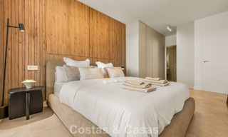 Modern gerenoveerd appartement met ruim terras te koop met weids uitzicht in Nueva Andalucia, Marbella 796068 