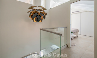 Exclusief duplex penthouse met een modern en licht interieur te koop in een beveiligd complex op de Golden Mile, Marbella 796409 